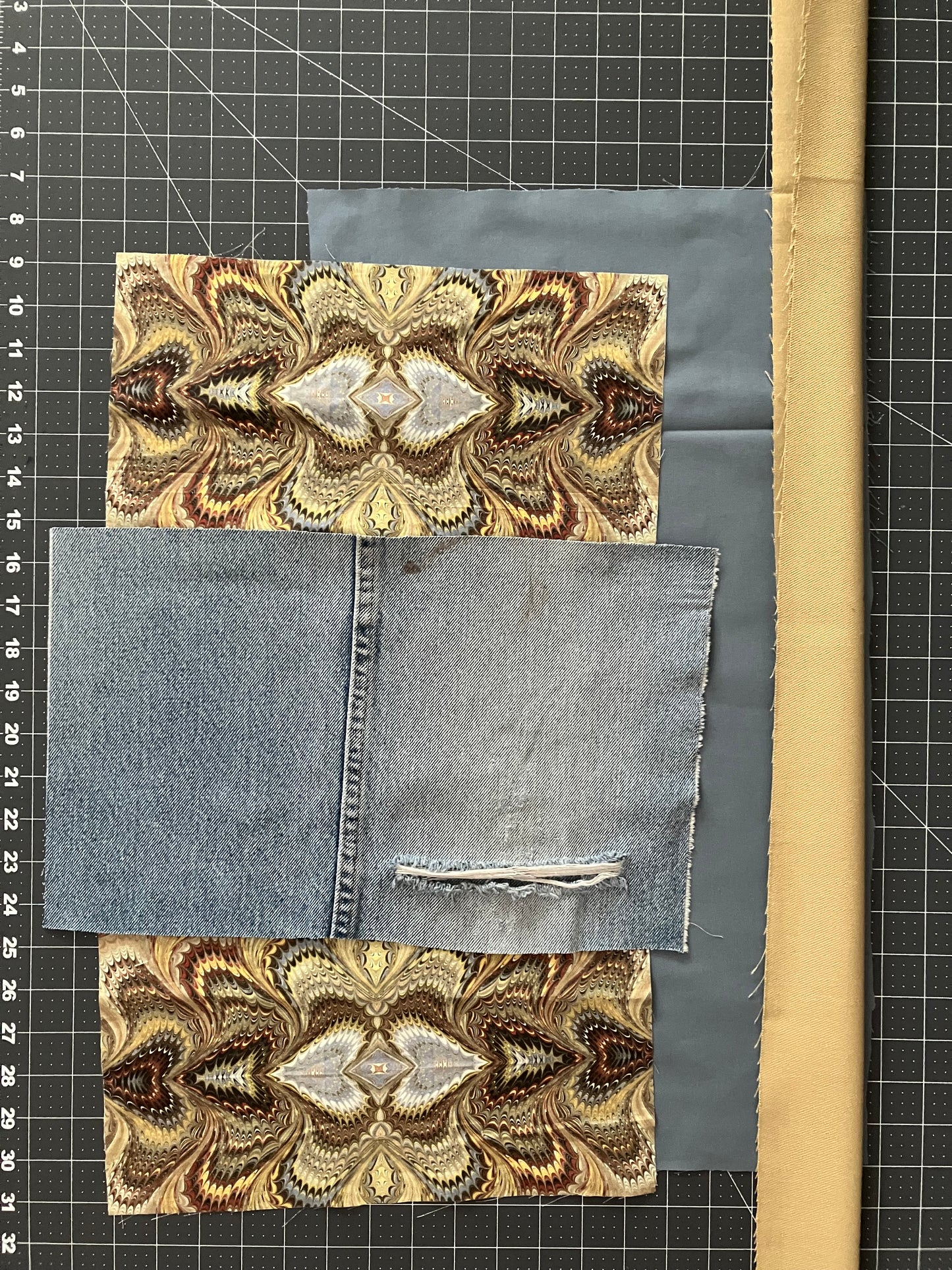 medium tote / psychedelic tan & denim