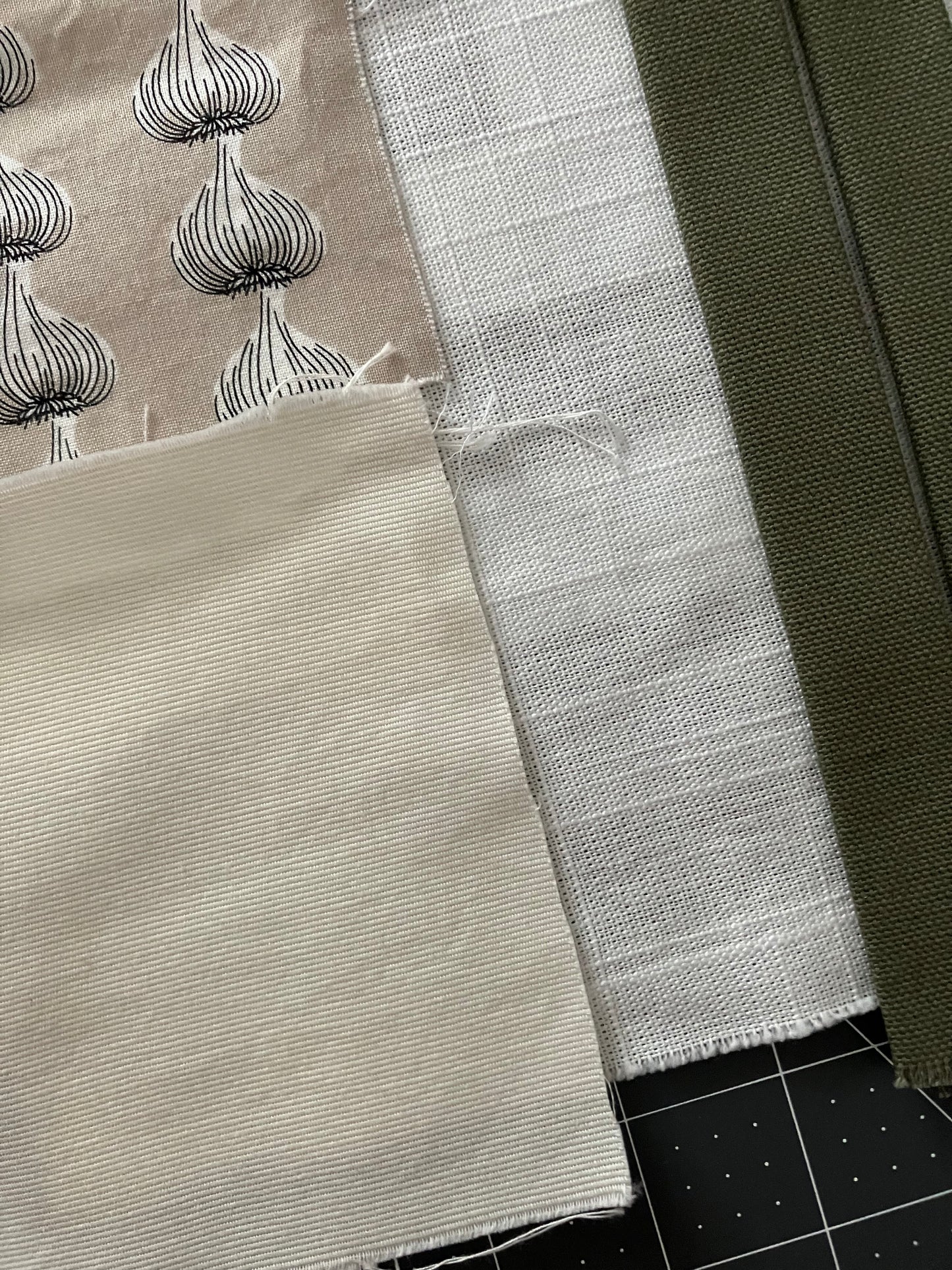 mini tote / garlic & cream
